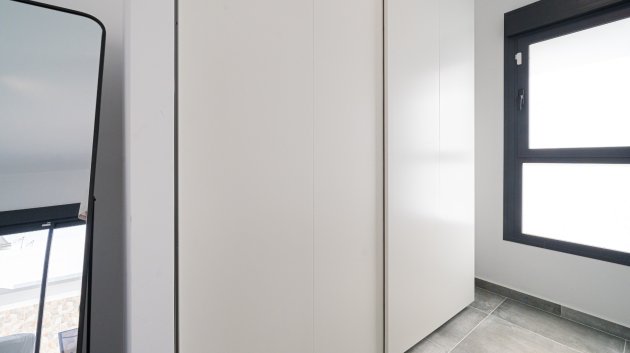 Revente - House - Semi-Detached House -
Daya Nueva