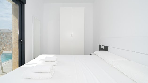 Revente - House - Semi-Detached House -
Daya Nueva