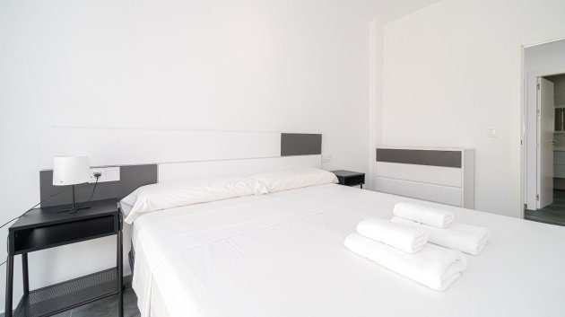 Revente - House - Semi-Detached House -
Daya Nueva