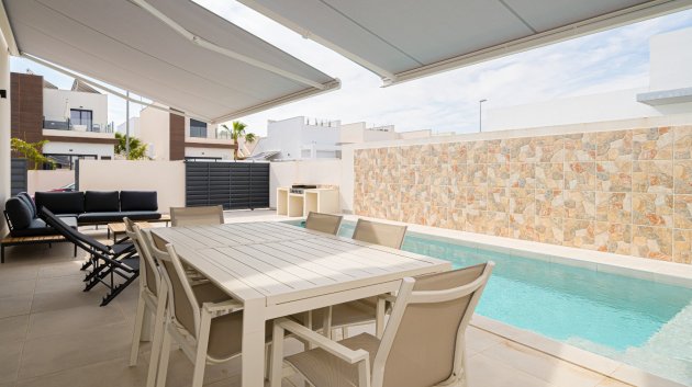 Revente - House - Semi-Detached House -
Daya Nueva