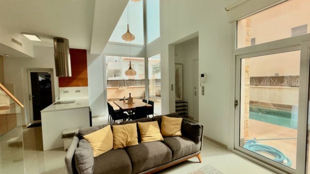 Reventa - Chalets -
Ciudad Quesada - Rojales