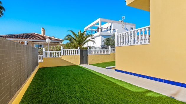 Reventa - Chalets -
Benijofar - Benimar