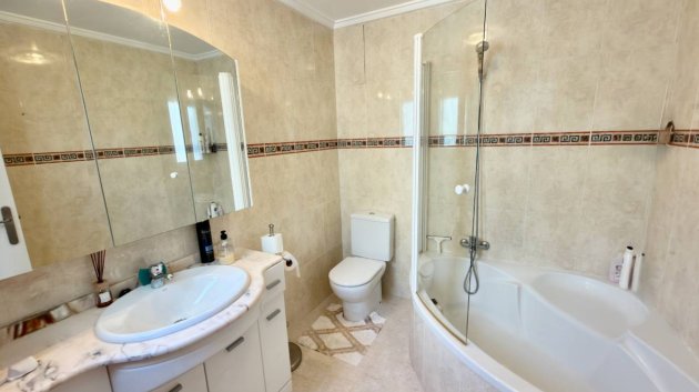 Reventa - Chalets -
Ciudad Quesada - Doña Pepa