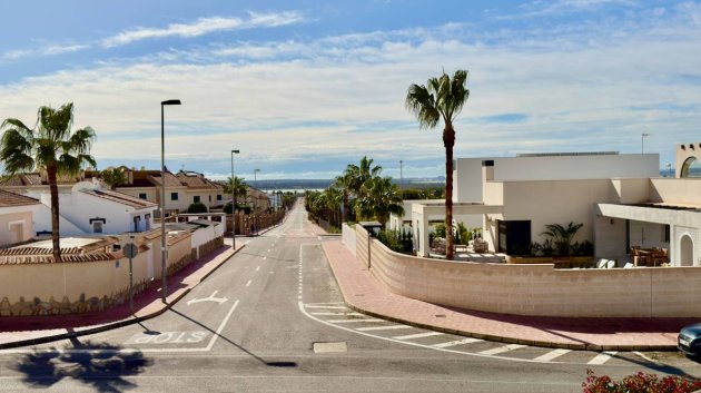 Reventa - Chalets -
Ciudad Quesada - Doña Pepa