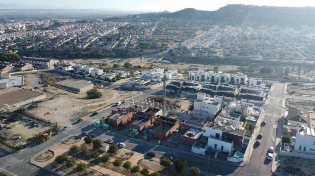 Obra nueva - Chalets -
Benijofar
