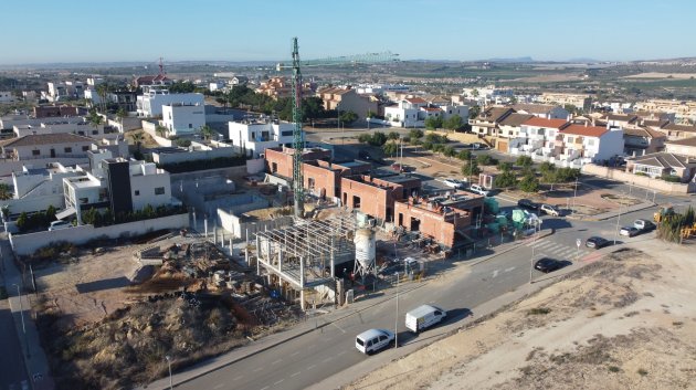 Obra nueva - Chalets -
Benijofar