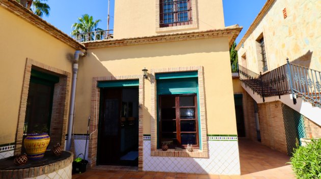 Revente - Villa -
Rojales - Heredades