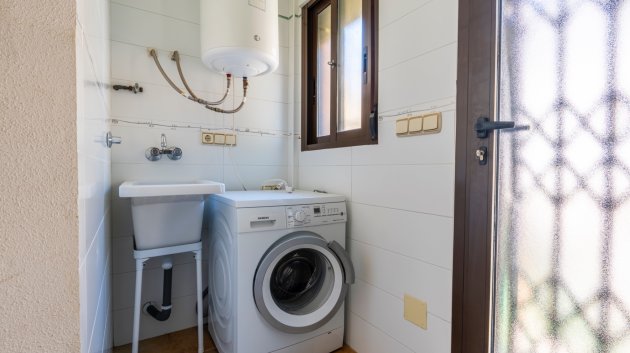 Resale - Villa -
Villamartín