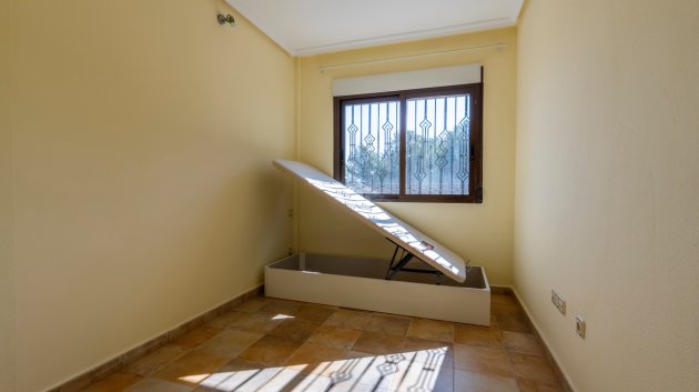 Resale - Villa -
Villamartín