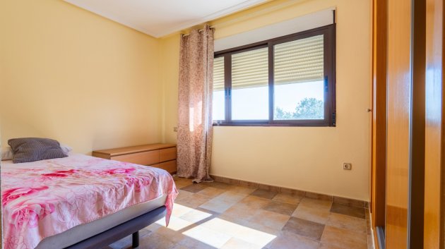Resale - Villa -
Villamartín