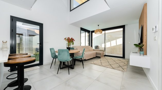 Reventa - Chalets -
Los Montesinos