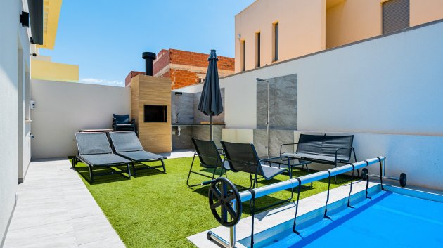 Reventa - Chalets -
Los Montesinos