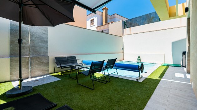 Reventa - Chalets -
Los Montesinos