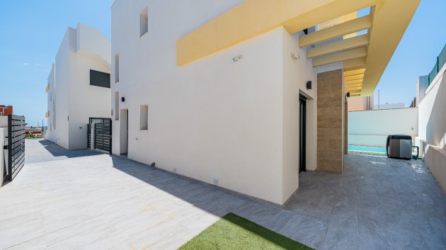 Reventa - Chalets -
Los Montesinos