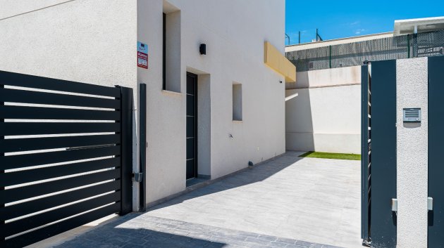 Reventa - Chalets -
Los Montesinos