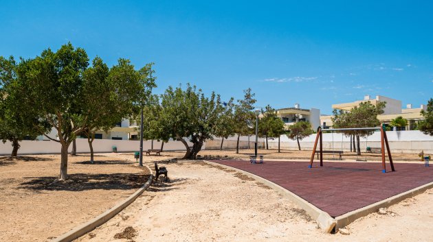 Reventa - Chalets -
Los Montesinos