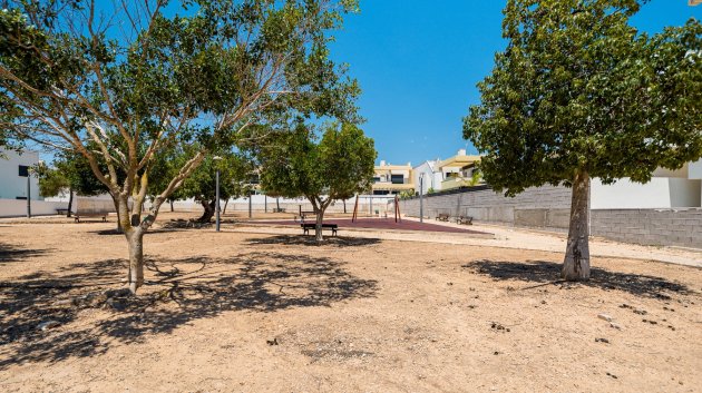 Reventa - Chalets -
Los Montesinos