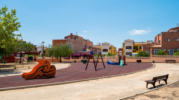 Reventa - Chalets -
Los Montesinos