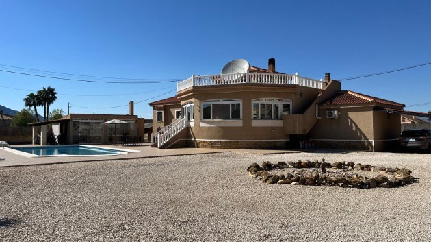 Revente - Villa -
Catral