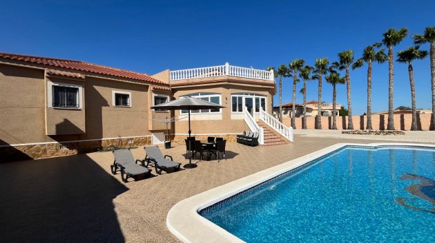 Revente - Villa -
Catral