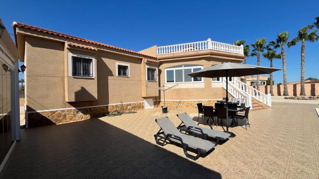 Revente - Villa -
Catral