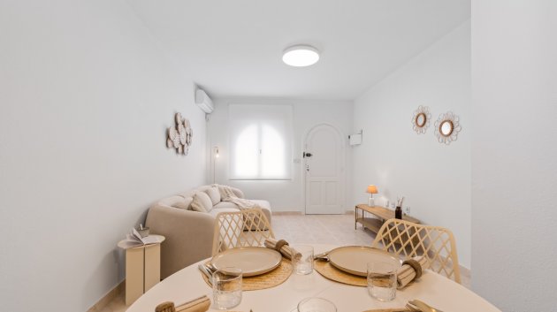 Reventa - Adosado -
Orihuela Costa - La Florida