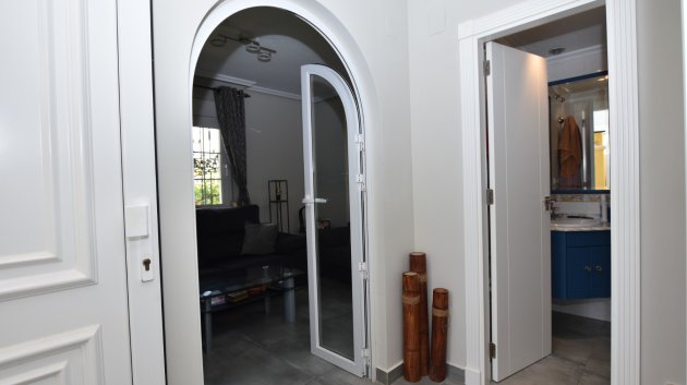 Reventa - Chalets -
Orihuela Costa - Los Dolses