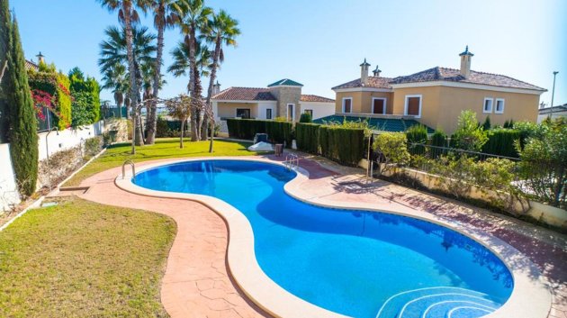 Reventa - Chalets -
Altaona Golf and Country Village - Altaona Golf - Country Village