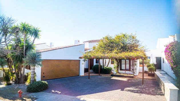 Resale - Villa -
El Valle Golf Resort