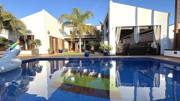 Resale - Villa -
El Valle Golf Resort