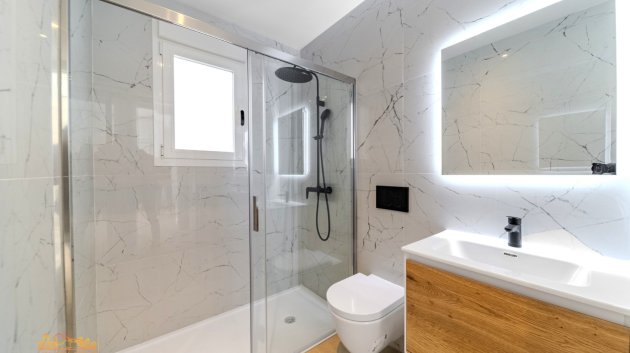 Reventa - Apartamentos -
Torrevieja - Los Locos