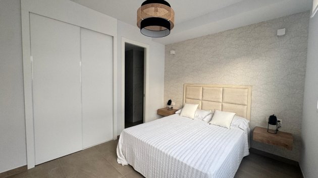 Reventa - Apartamentos -
Torrevieja - Los Locos