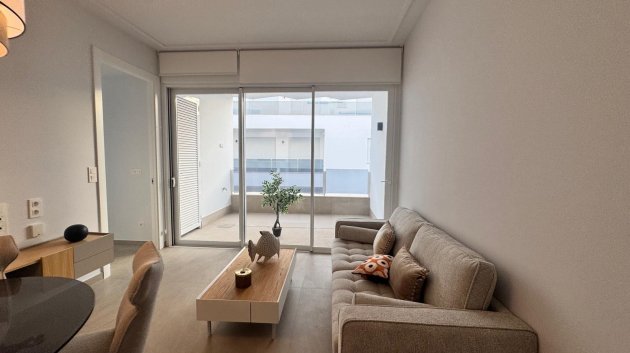 Reventa - Apartamentos -
Torrevieja - Los Locos