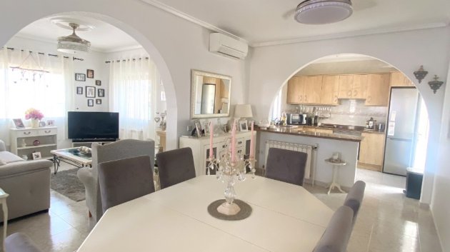 Reventa - Chalets -
Ciudad Quesada - Doña Pepa