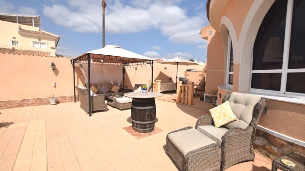 Reventa - Chalets -
Ciudad Quesada - Doña Pepa