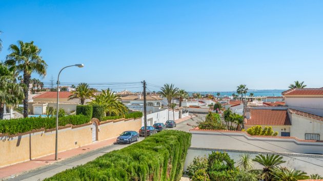 Reventa - Chalets -
Ciudad Quesada