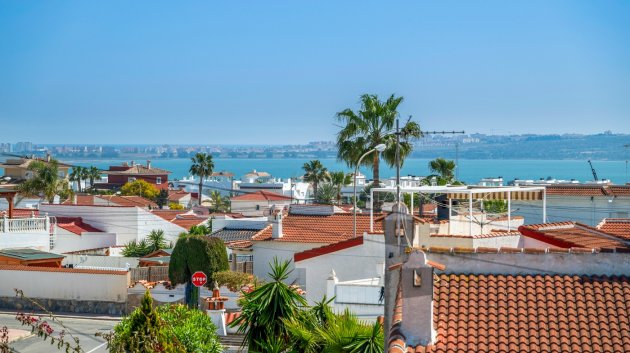 Reventa - Chalets -
Ciudad Quesada