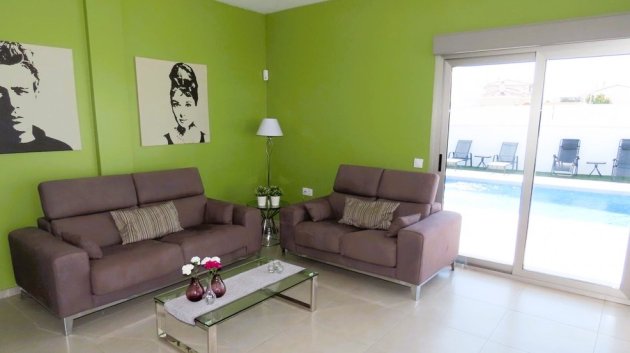 Resale - Villa -
La Marina