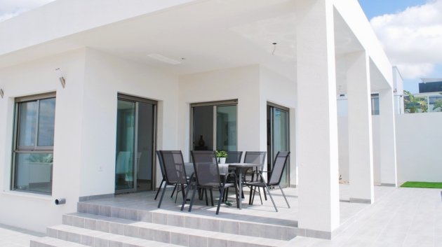 Resale - Villa -
La Marina