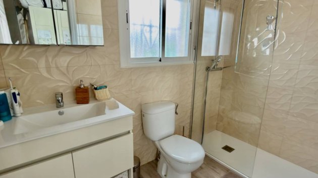 Resale - Villa -
Rafal