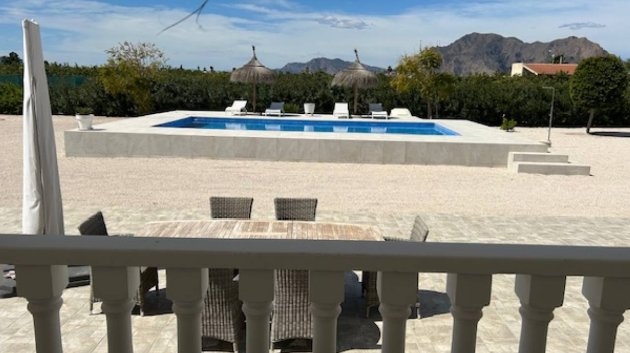 Resale - Villa -
Rafal