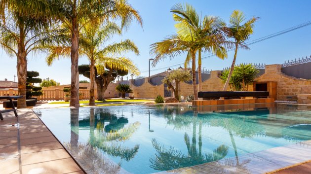 Revente - Villa -
San Vicente del Raspeig - Los Girasoles