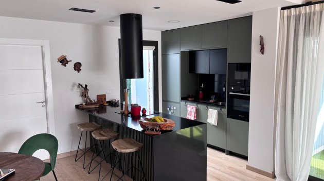 Resale - Villa -
Los Montesinos - La Herrada