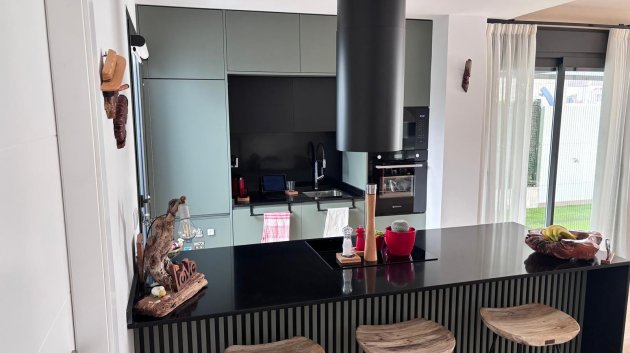 Resale - Villa -
Los Montesinos - La Herrada