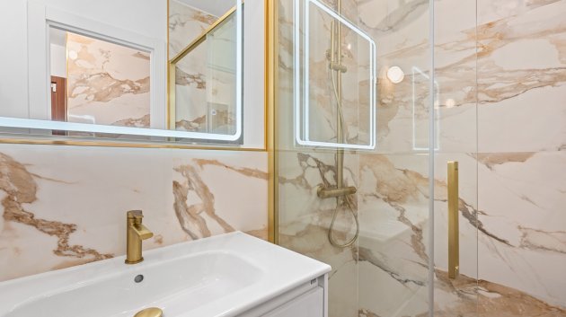 Resale - Apartments -
Orihuela Costa - Punta Prima