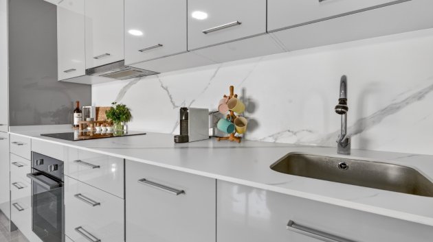 Reventa - Apartamentos -
Torrevieja - Playa Los Locos