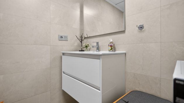 Reventa - Apartamentos -
Torrevieja - Playa Los Locos