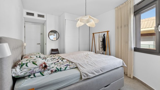 Reventa - Apartamentos -
Torrevieja - Playa Los Locos