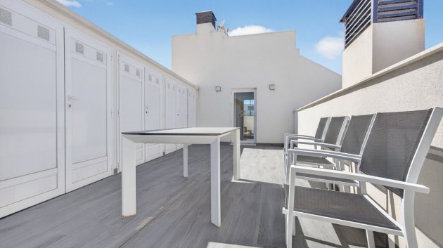 Reventa - Apartamentos -
Torrevieja - Playa Los Locos