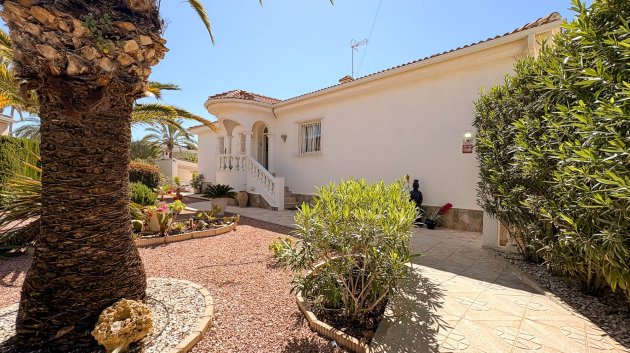 Resale - Villa -
Ciudad Quesada